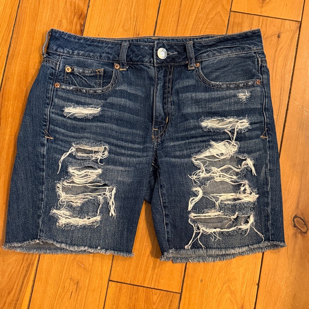 American Eagle Outfitters Dark Wash Destroyed Denim Bermuda Shorts sz 4